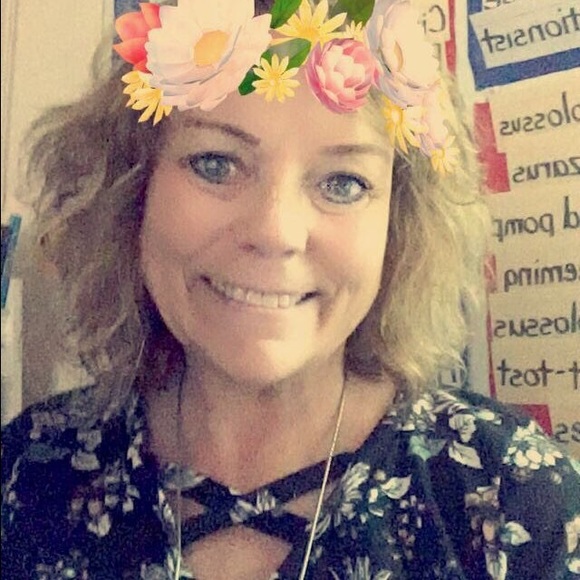 Meet your Posher, Laura Beth - Picture 3 of 3